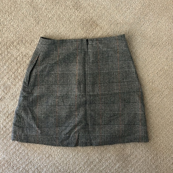 Aritzia Wilfred A line whoop cashmere blend mini skirt - Picture 2 of 6